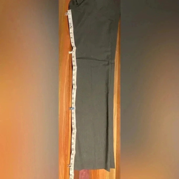 Trina Turk suit blazer and pants, size 4 - Picture 11 of 16